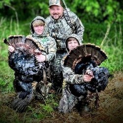 Prairie Ponds Outfitters - Reinherd Heinz and prairie ponds outfitters is the best outfitter in Oklahoma!!!! He will put you on the critter's for sure!!! We'll be back