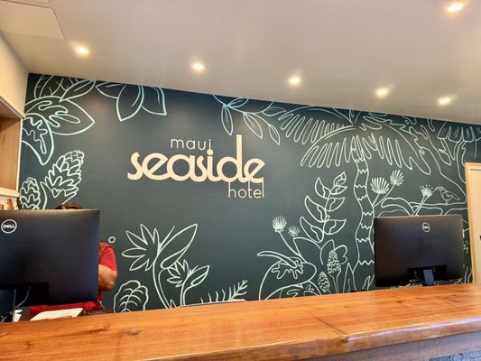 Maui Seaside Hotel by null