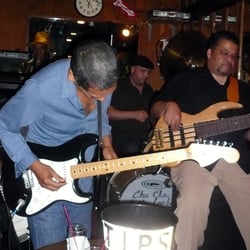 The Living Room Bar & Lounge - Jamin!