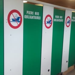 Piscine Municipale Guy Bey - Needs more forbidden signs and rules. Much more. I can still see the doors!!!1111