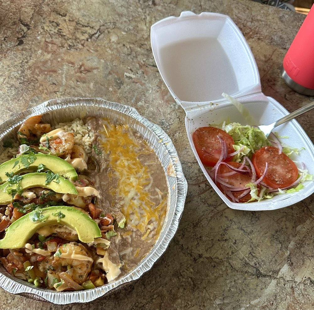 Quatro Locos Tacos and Cantina Logo