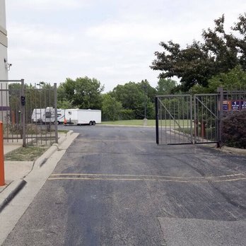 Public Storage - Self Storage Near Me - Hanover Park, Illinois