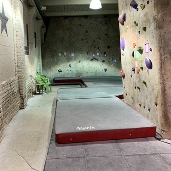 Rise Up Climbing - 2nd bouldering section - Climbing Near Me - Lynchburg, Virginia Rise Up Climbing - 2nd bouldering section - Climbing Near Me - Lynchburg, Virginia