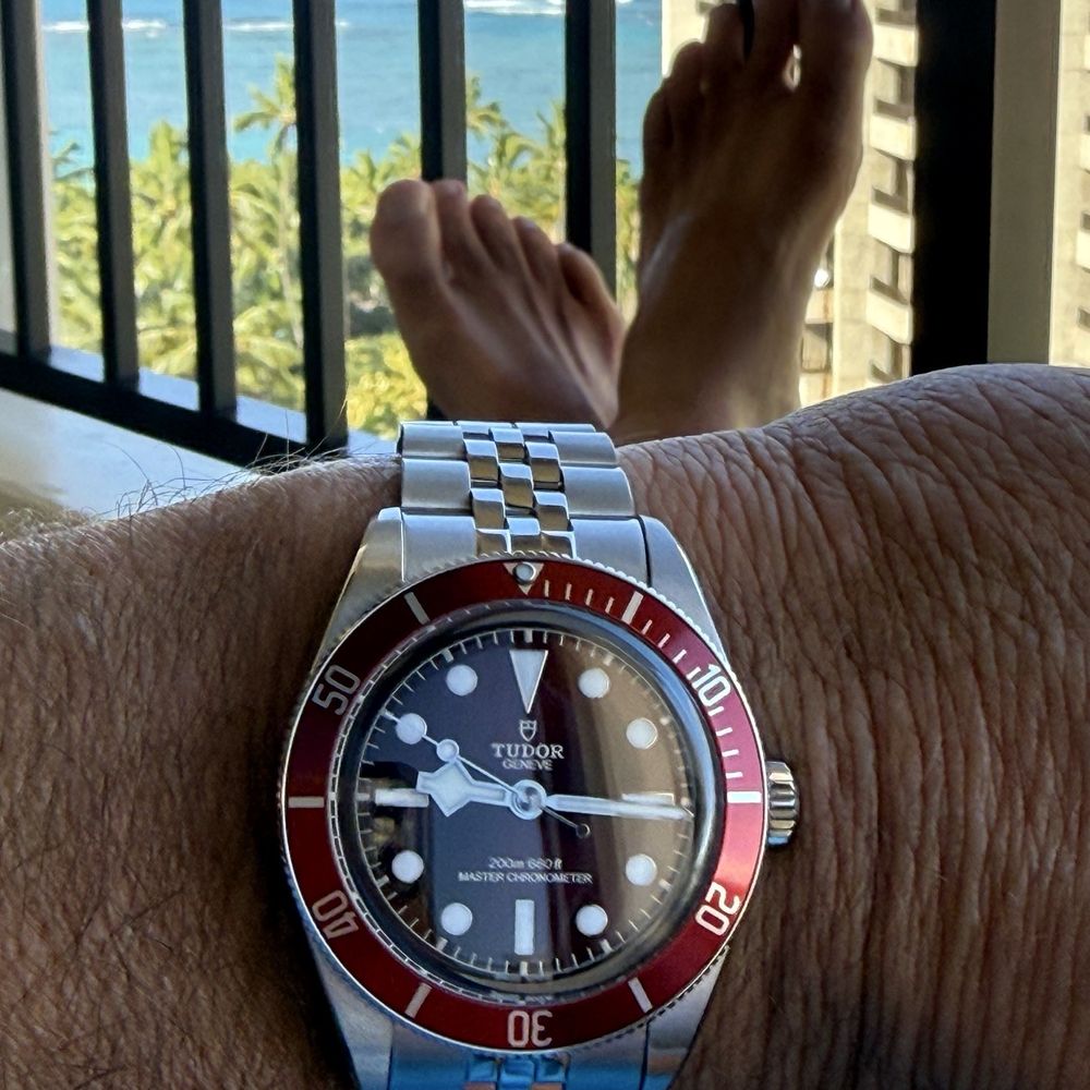 TUDOR Boutique Kalakaua Avenue - Obligatory Hawaii barefoot shot. - Jewelry Near Me - Honolulu, Hawaii