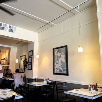 Christie's - Inside of restaurant - Breakfast & Brunch Near Me - Burlingame, California Christie's - Inside of restaurant - Breakfast & Brunch Near Me - Burlingame, California