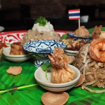 Cafe Chili - Thai Near Me - Brooklyn, New York
