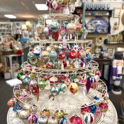 Magpie Market - Magpie Market vintage Christmas ornaments