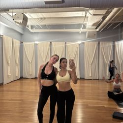 Evolution Yoga - Jessica's class