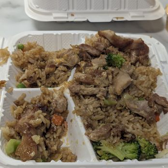 Flame Japanese Hibachi - Chicken hibachi with fried rice and mixed vegetables - Japanese Near Me - Manassas, Virginia Flame Japanese Hibachi - Chicken hibachi with fried rice and mixed vegetables - Japanese Near Me - Manassas, Virginia
