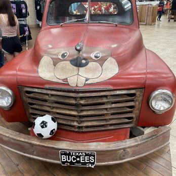 Buc-ee's - Gas Stations Near Me - New Braunfels, Texas