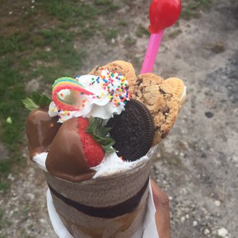 La Isla Del Frappe - Caviar - Food Trucks Near Me - Orlando, Florida La Isla Del Frappe - Caviar - Food Trucks Near Me - Orlando, Florida