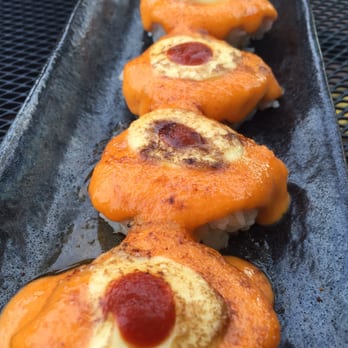 Fin Sushi Bar - Volcano roll - Sushi Bars Near Me - Chicago, Illinois