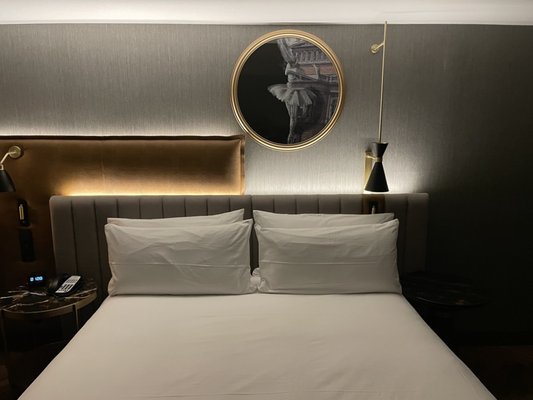 Hilton Frankfurt City Centre by null