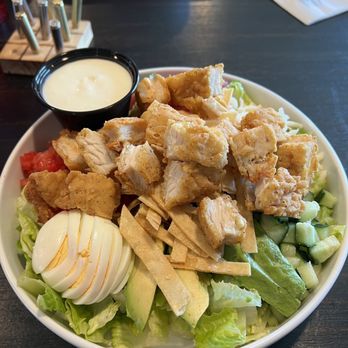 Bullet Bar and Grill - Cob salad with crispy chicken - American Near Me - Post Falls, Idaho Bullet Bar and Grill - Cob salad with crispy chicken - American Near Me - Post Falls, Idaho