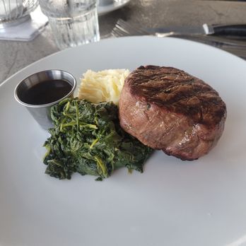 Moonshadows - Filet mignon - Seafood Near Me - Malibu, California