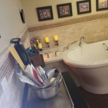 Best Start Birth Center - Candles and lighting near birthing tub - Obstetricians & Gynecologists Near Me - San Diego, California Best Start Birth Center - Candles and lighting near birthing tub - Obstetricians & Gynecologists Near Me - San Diego, California