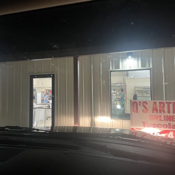 Q's Artisan Pizza - Outside - Pizza Near Me