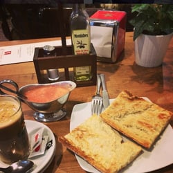 El Sueño De Gonzalo - Desayuno de pan con tomate. Riquísimo