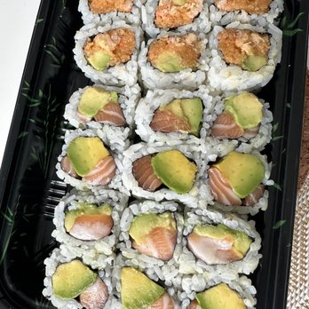 Yama Ramen - Salmon Avocado Roll Spicy Spicy Snow Crab Avocado Crunch Roll - Sushi Bars Near Me - New York, New York