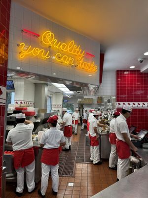 In-N-Out Burger by null