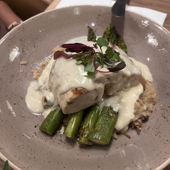 Fairway Cafe - Mahi-Mahi - New American Near Me - San Jacinto, California