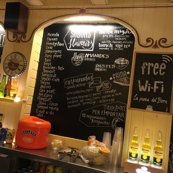 La Pizza del Born - Lots of great pizza flavours. I had the "Pinya" aka hawaiian and it was great! - Pizza Near Me - Barcelona, B La Pizza del Born - Lots of great pizza flavours. I had the "Pinya" aka hawaiian and it was great! - Pizza Near Me - Barcelona, B