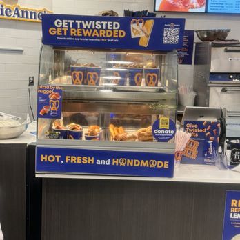 Auntie Anne's - Pretzels Near Me - Short Hills, New Jersey Auntie Anne's - Pretzels Near Me - Short Hills, New Jersey