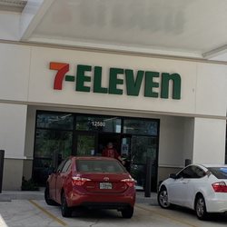 Sawgrass Square - 7-eleven.