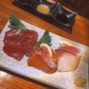 Oyster Hale by Crush - Sashimi - Izakaya Near Me - Honolulu, Hawaii Oyster Hale by Crush - Sashimi - Izakaya Near Me - Honolulu, Hawaii