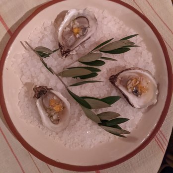 Boonville Hotel & Restaurant - Beausoleil Oysters - Hotels Near Me - Boonville, California