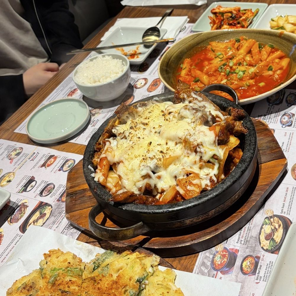 Jincook - Seafood pancake, Braised Beef Short Rib (Galbi-Jjim), Tteokbokki (Spicy Rice Cake) - Korean Near Me - Santa Monica, California Jincook - Seafood pancake, Braised Beef Short Rib (Galbi-Jjim), Tteokbokki (Spicy Rice Cake) - Korean Near Me - Santa Monica, California