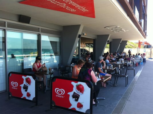 Merewether Surfhouse by null