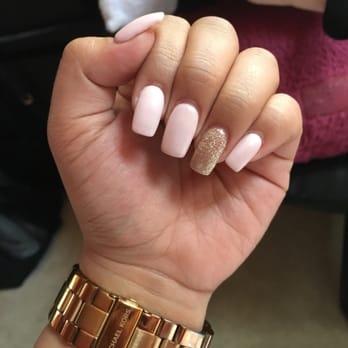 Leah's Nail Shop - A week into these acrylics and still looking so good! - Nail Salons Near Me - Carson, California