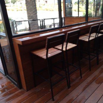 Daveys Hotel - Seating - Restaurants Near Me - Frankston, VIC