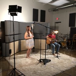 Auralation Music - Perform and create a stellar live video