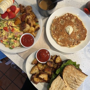 Chloe's Cafe - Southwest Scramble, Grilled Chicken Apple Sausage Sandwich, Banana Walnut Pancake, Coffee - Breakfast & Brunch Near Me - San Francisco, California Chloe's Cafe - Southwest Scramble, Grilled Chicken Apple Sausage Sandwich, Banana Walnut Pancake, Coffee - Breakfast & Brunch Near Me - San Francisco, California