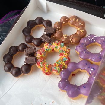 Donutchew - Fair Oaks Mall - Not much flavors to choose from - Desserts Near Me - Fairfax, Virginia