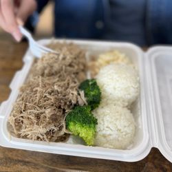 kona Hawaiian Bbq - Kalua Pork with Cabbage Plate