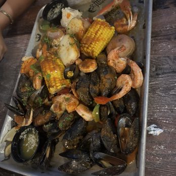 Crabby Bill's - Seafood platter - Seafood Near Me - Indian Rocks Beach, Florida
