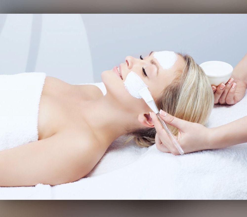 Pamper Me Spa Logo