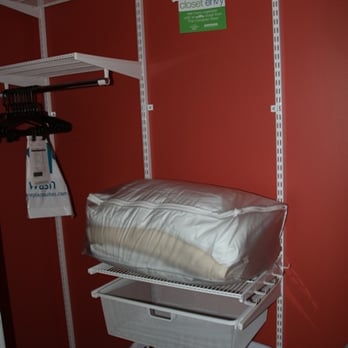 TownePlace Suites by Marriott Bellingham - LOVED LOVED LOVED the closet.  Finally, a hotel with plenty of closet space.  Loved the shelves. - Hotels Near Me - Bellingham, Washington