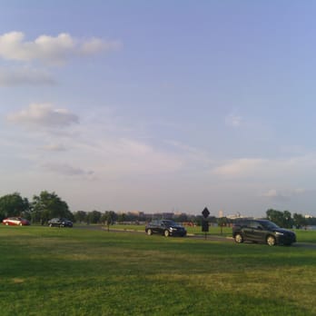 Gravelly Point - Kickball games - Parks Near Me - Arlington, Virginia