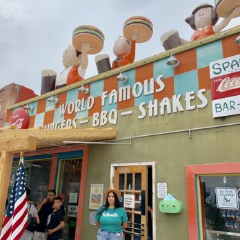 Sparkys BBQ and Espresso - The entrance to the restaurant. There's always a line outside this place - Burgers Near Me - Hatch, New Mexico