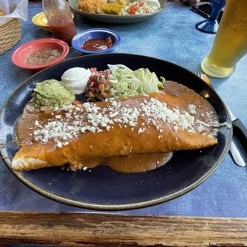 El Mariachi - Burrito with enchilada sauce - Mexican Near Me - West Yarmouth, Massachusetts El Mariachi - Burrito with enchilada sauce - Mexican Near Me - West Yarmouth, Massachusetts