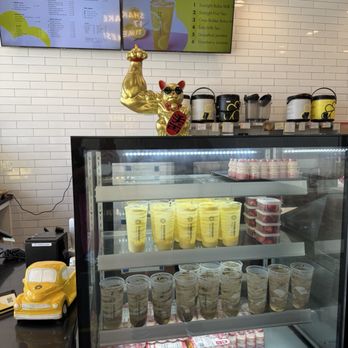 Sunright Tea Studio - San Bernardino - Inside - Bubble Tea Near Me - San Bernardino, California Sunright Tea Studio - San Bernardino - Inside - Bubble Tea Near Me - San Bernardino, California