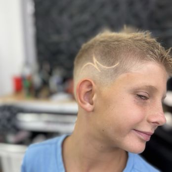 Blur Studios Barbershop - Barbers Near Me - Bradenton, Florida Blur Studios Barbershop - Barbers Near Me - Bradenton, Florida