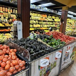 City Fresh Market / Mi Bandera - And more.