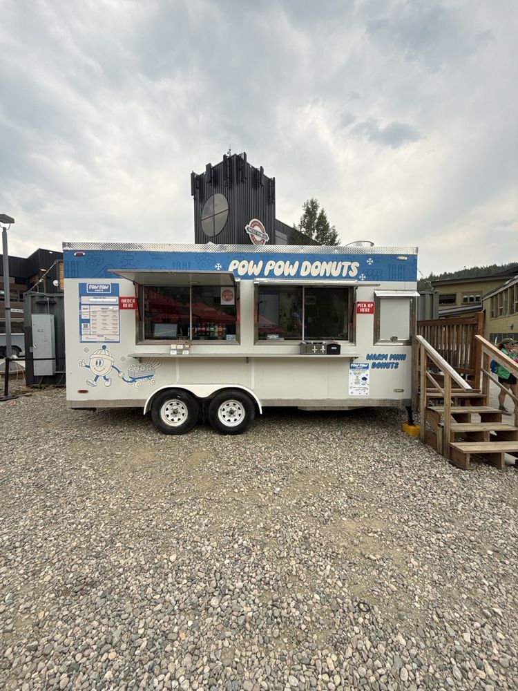 Pow Pow Donuts Logo