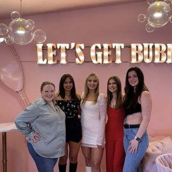 Brooke’s Bubble Bar - Photo opp - Champagne Bars Near Me - Fredericksburg, Texas