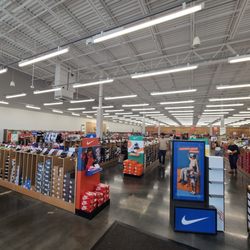 DSW Designer Shoe Warehouse